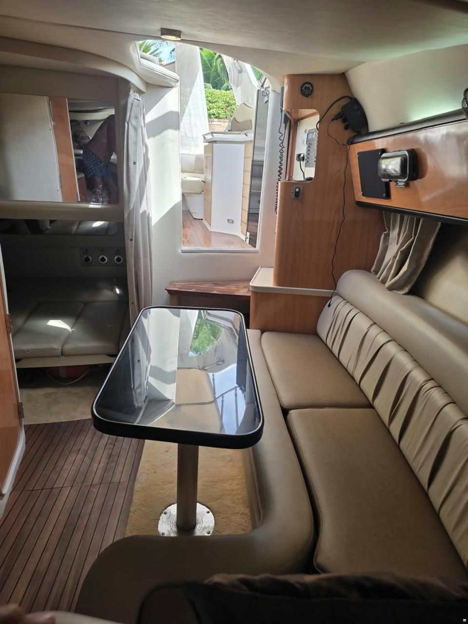 Regal 3260 Commodore