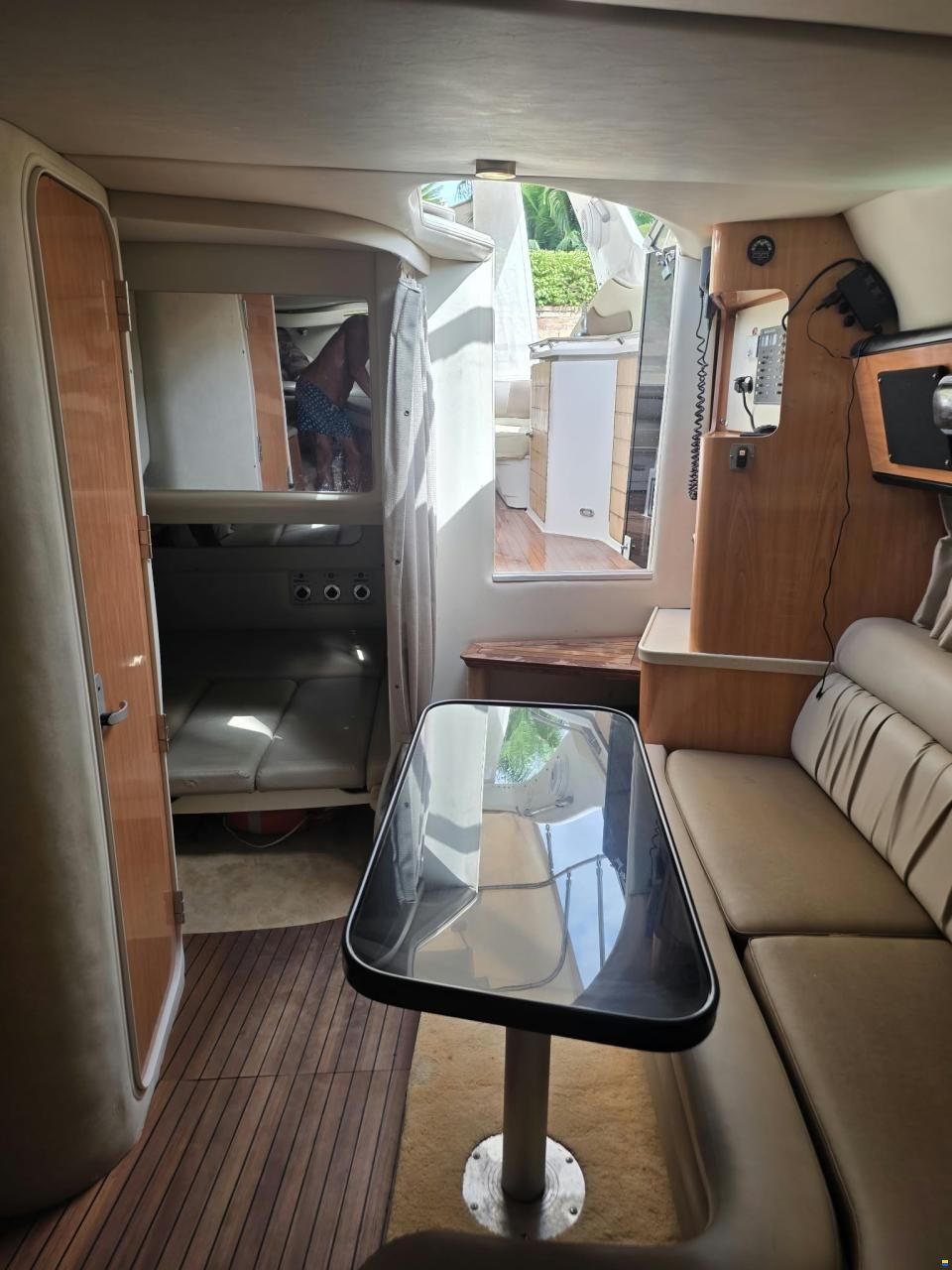 Regal 3260 Commodore