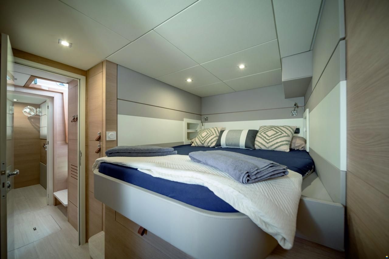 Aventura Yachts 48