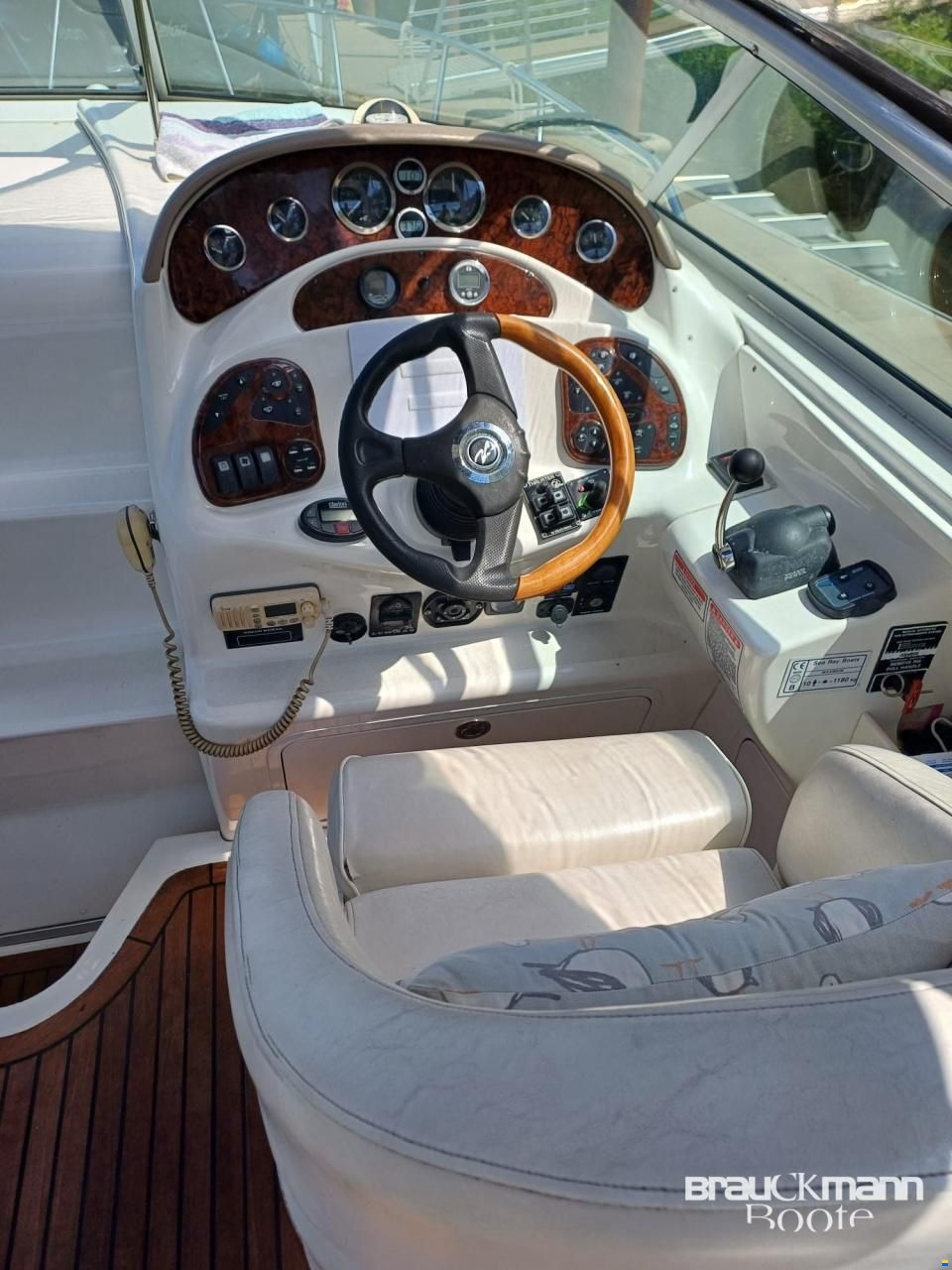Sea Ray 315 Sundancer