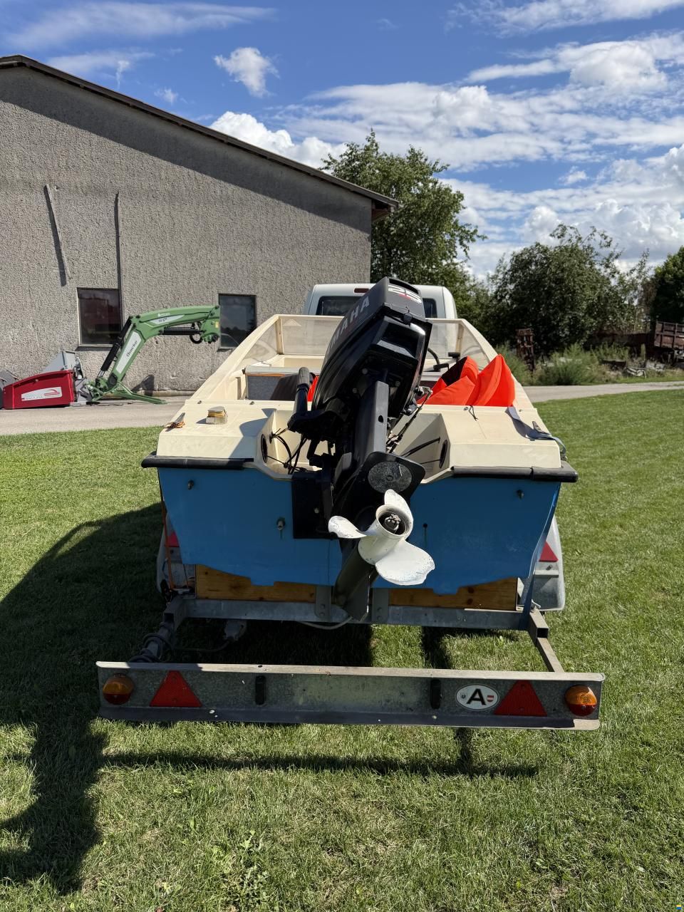 Motorboot mit Yamaha 25 PS Außenborder +