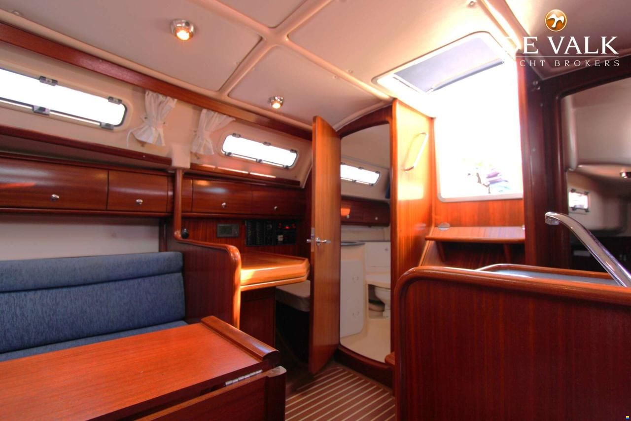 Bavaria 32