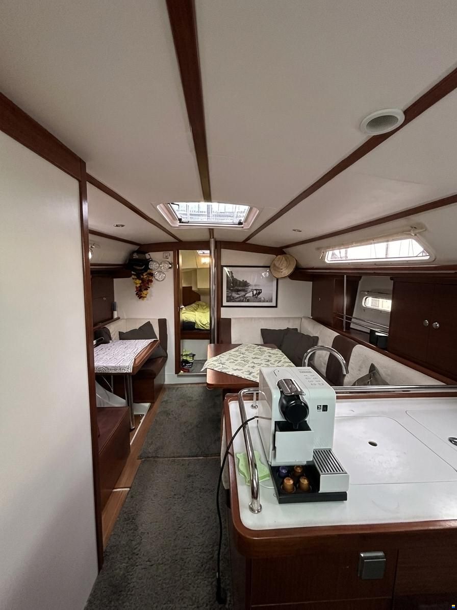 Hanse 370