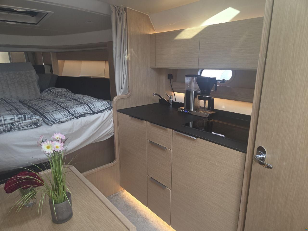 Bavaria S33 HT