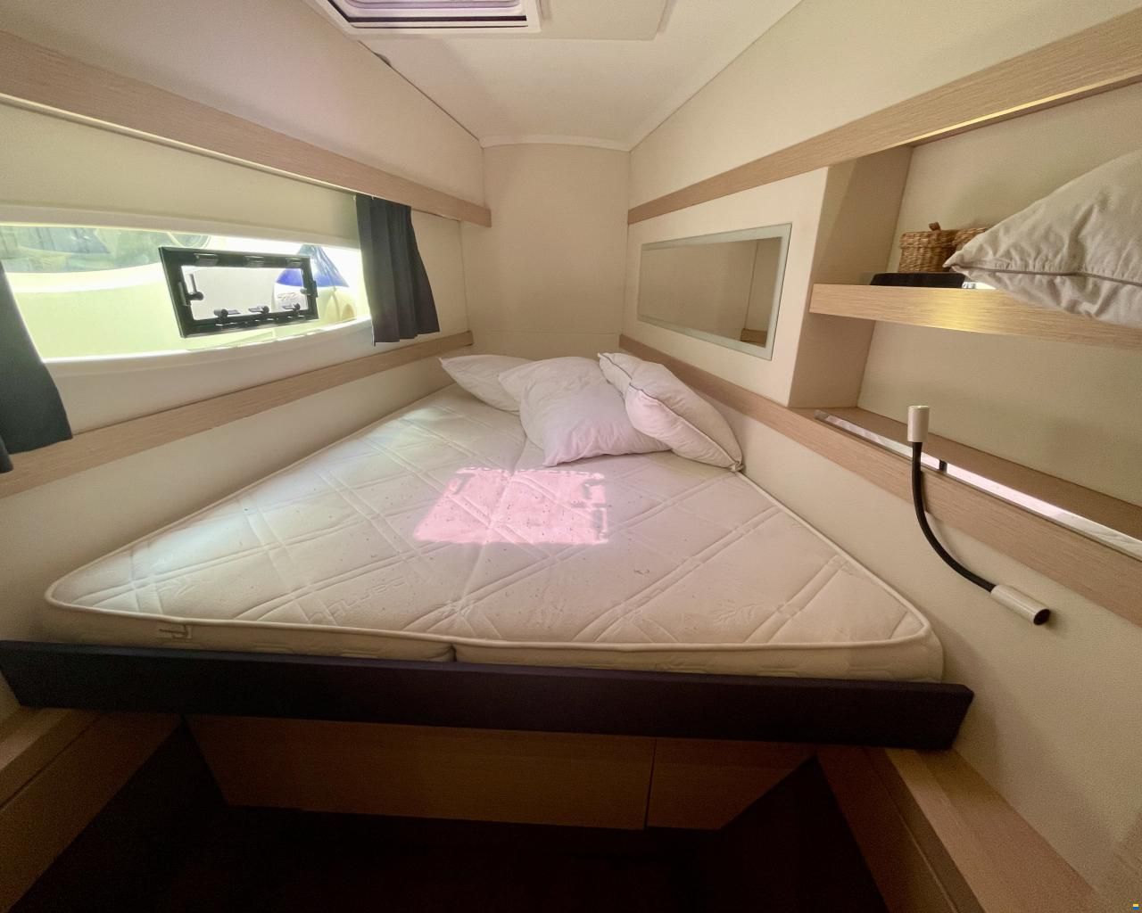 Fountaine Pajot Lucia 40