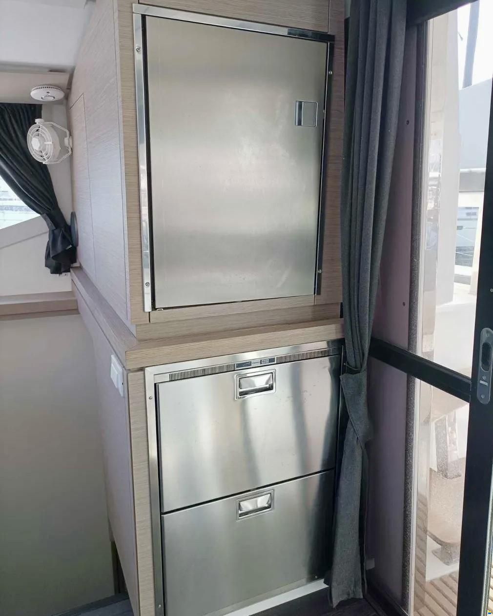 Fountaine Pajot Lucia 40