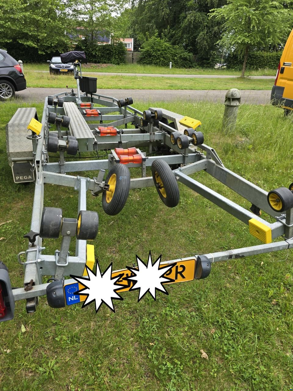 PEGA V-Liner 2700 kg + elektr. lier