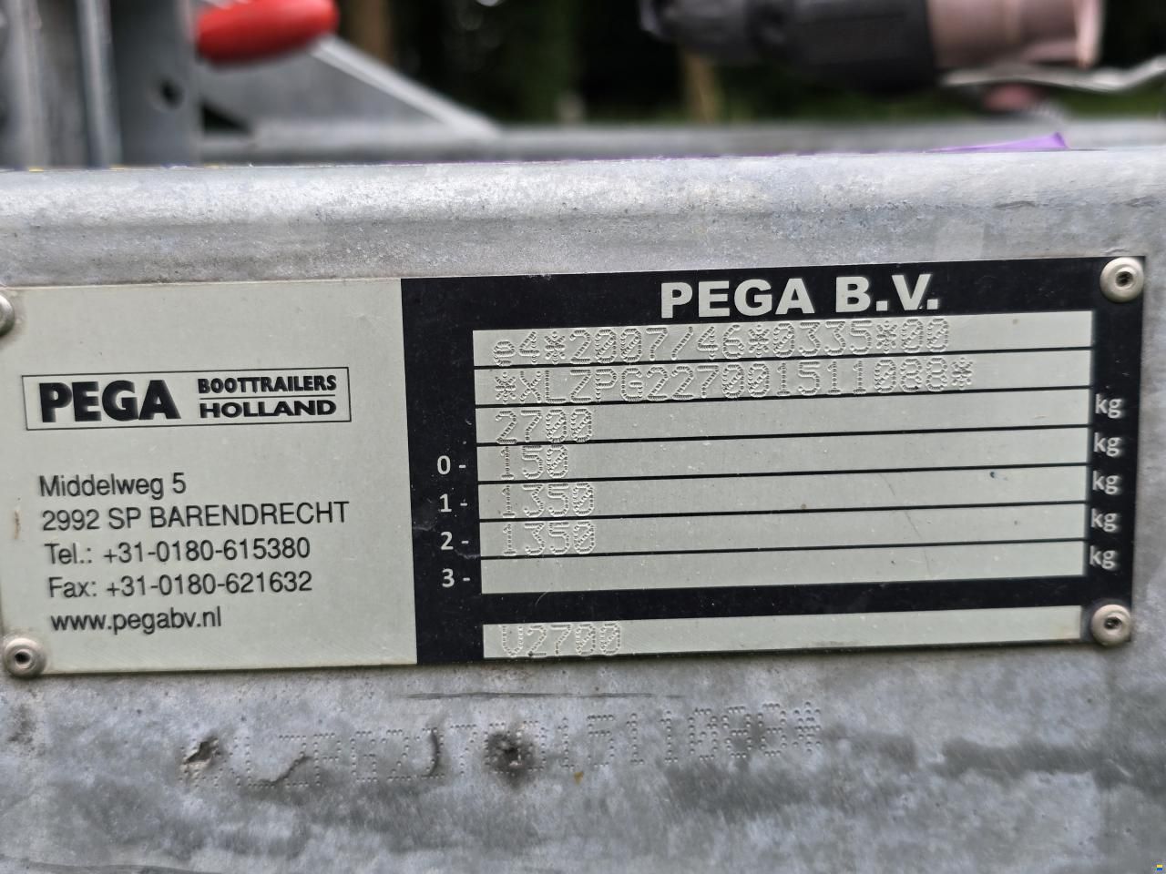 PEGA V-Liner 2700 kg + elektr. lier