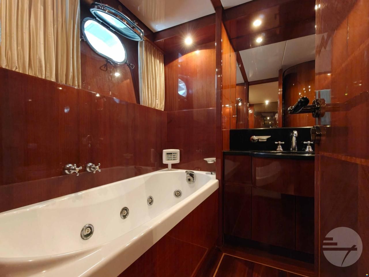 Sanlorenzo SL82