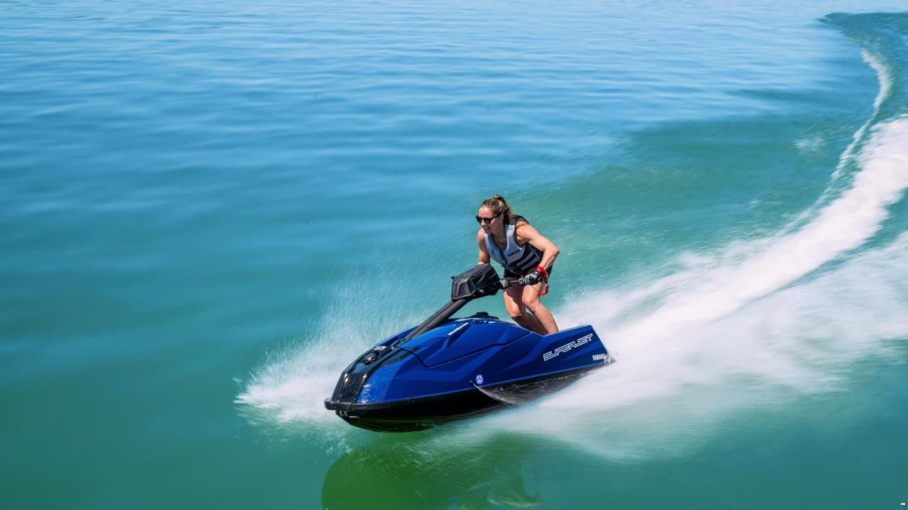 Yamaha WaveRunner SuperJet - 2027 Modell