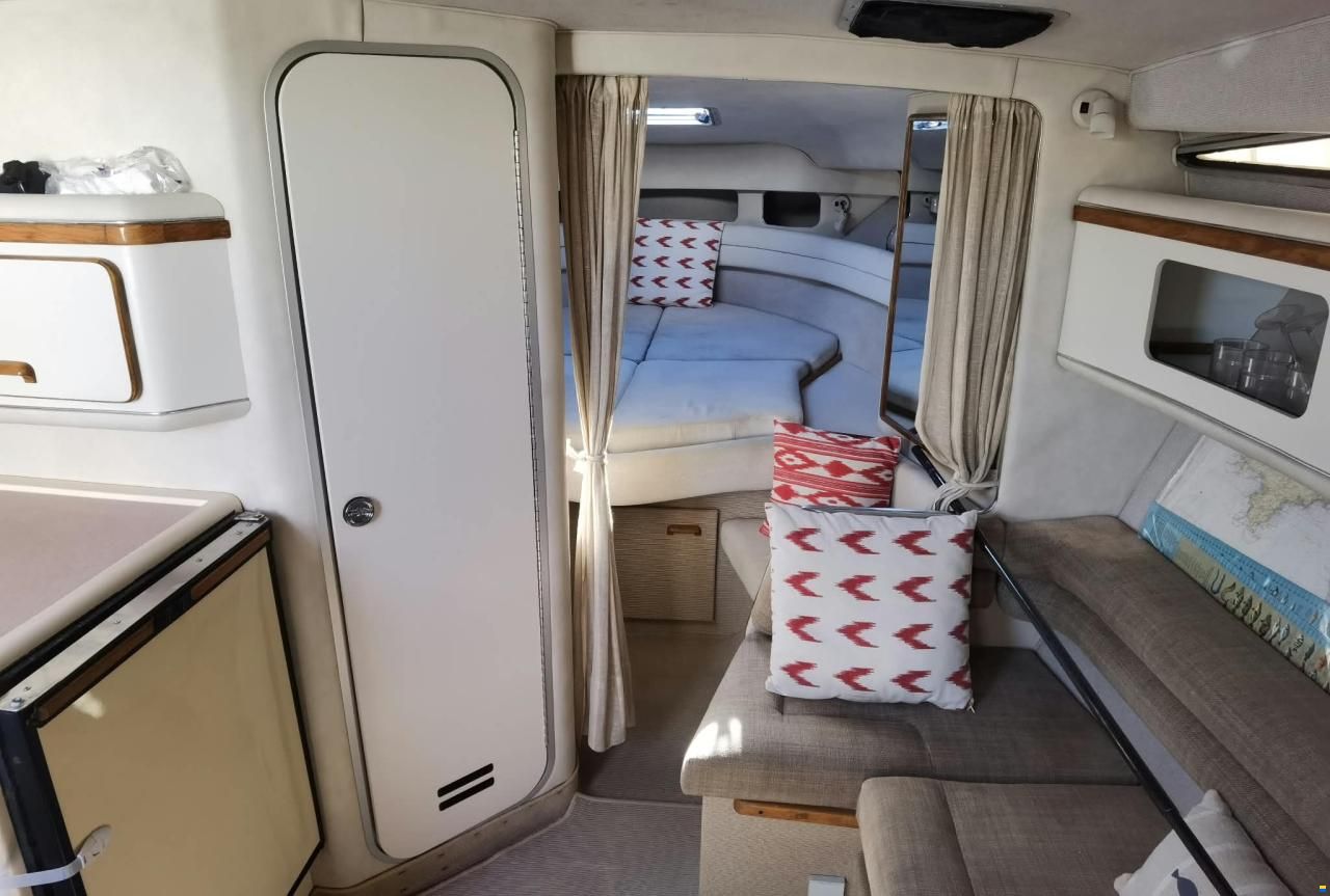 Sea Ray 330