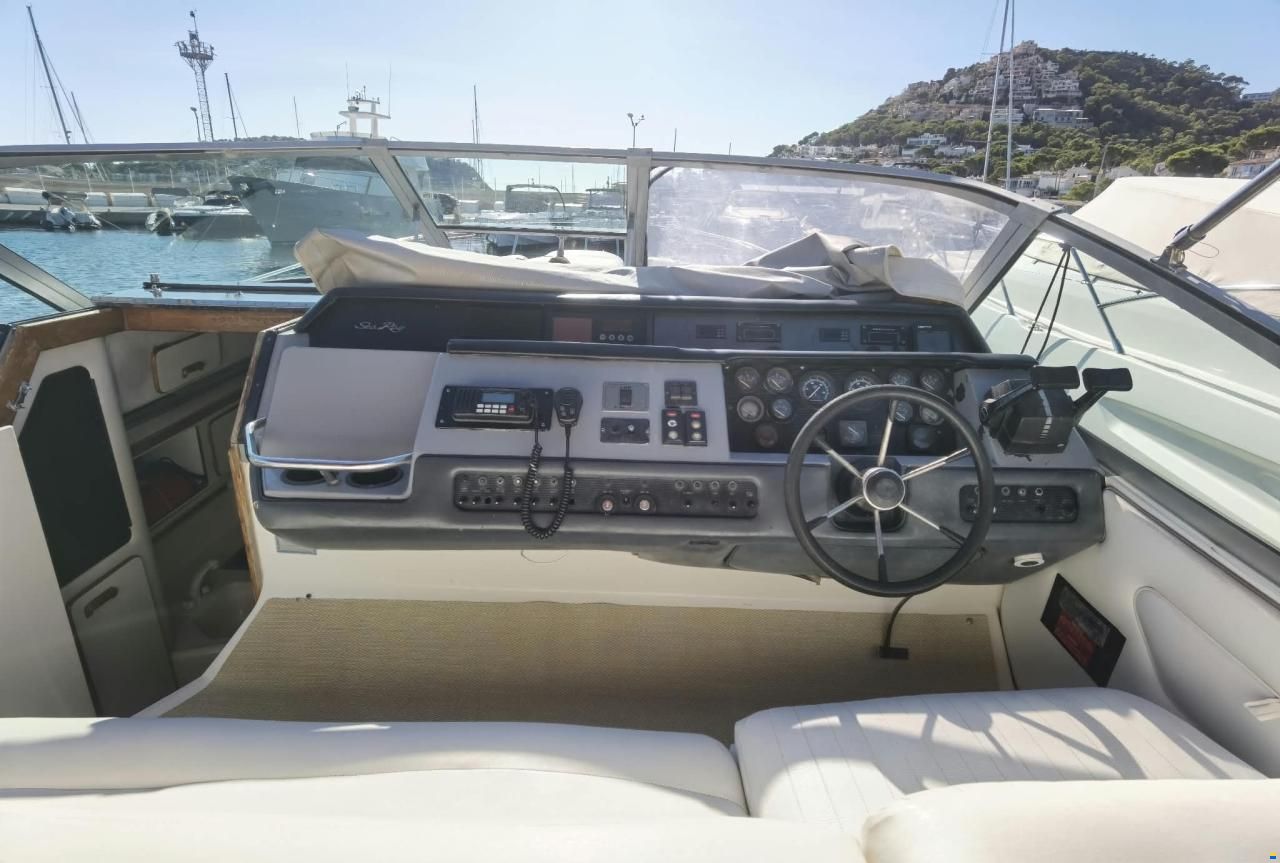 Sea Ray 330