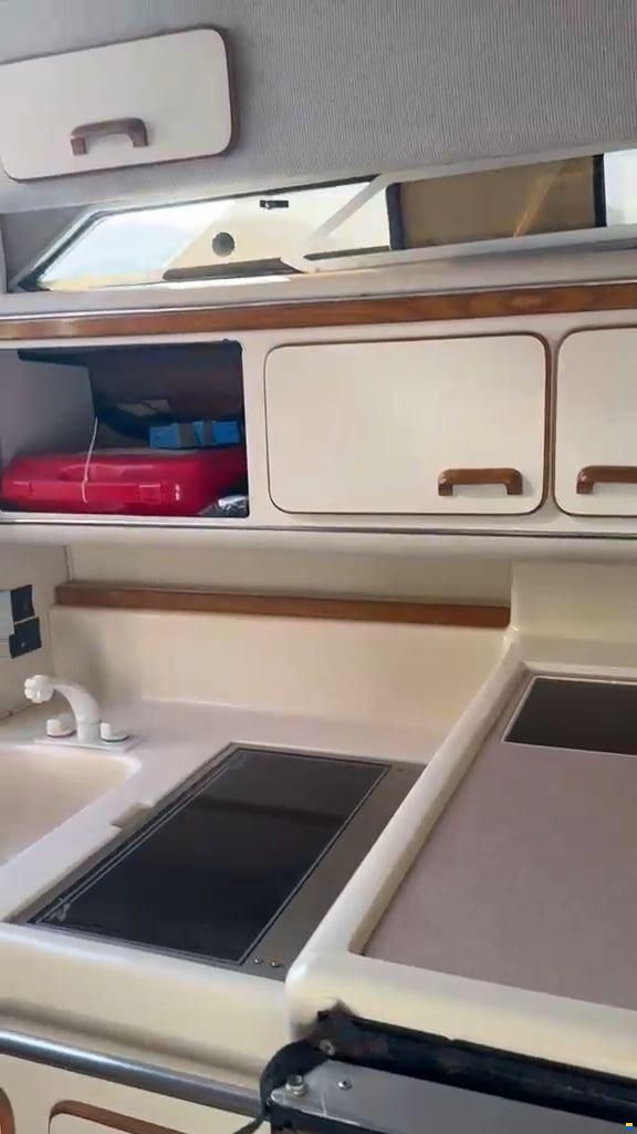 Sea Ray 330