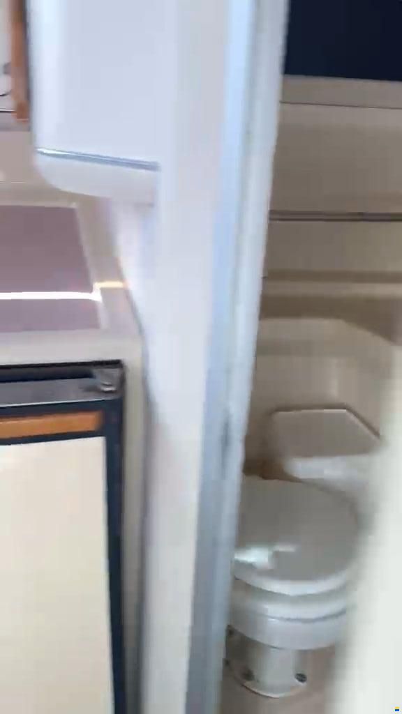 Sea Ray 330