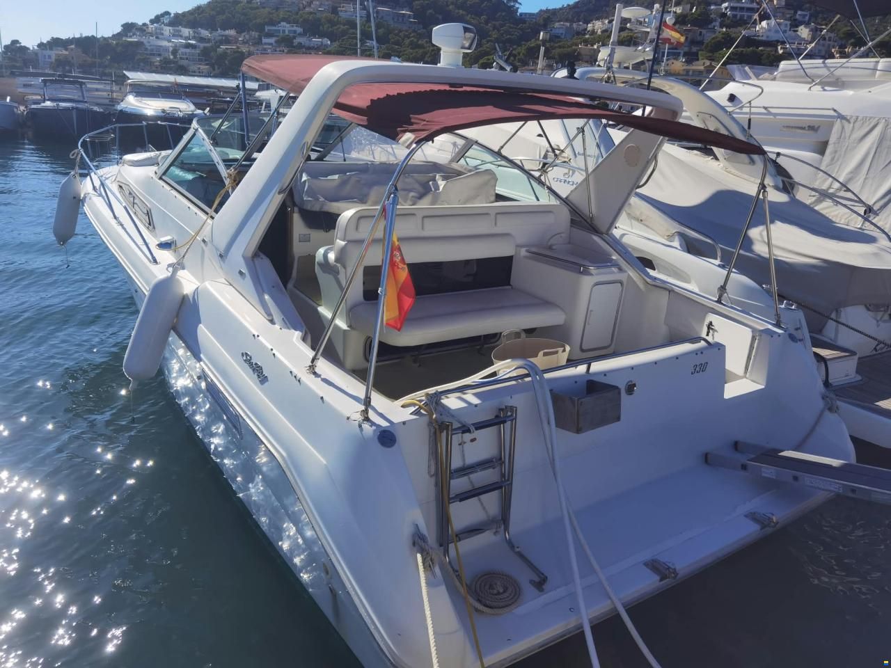 Sea Ray 330