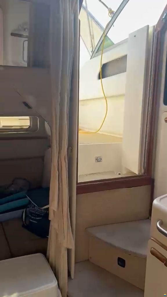 Sea Ray 330