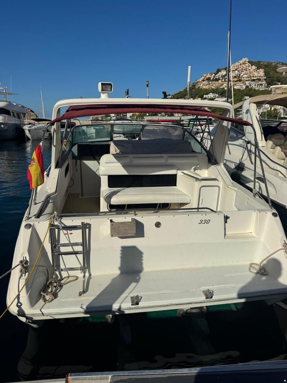 Sea Ray 330