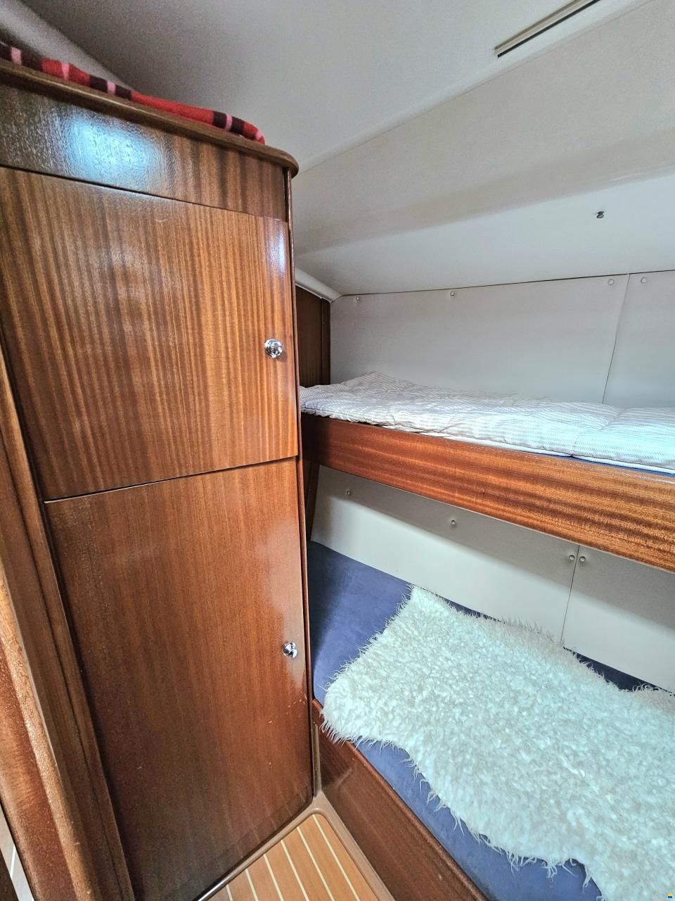 Bavaria 44