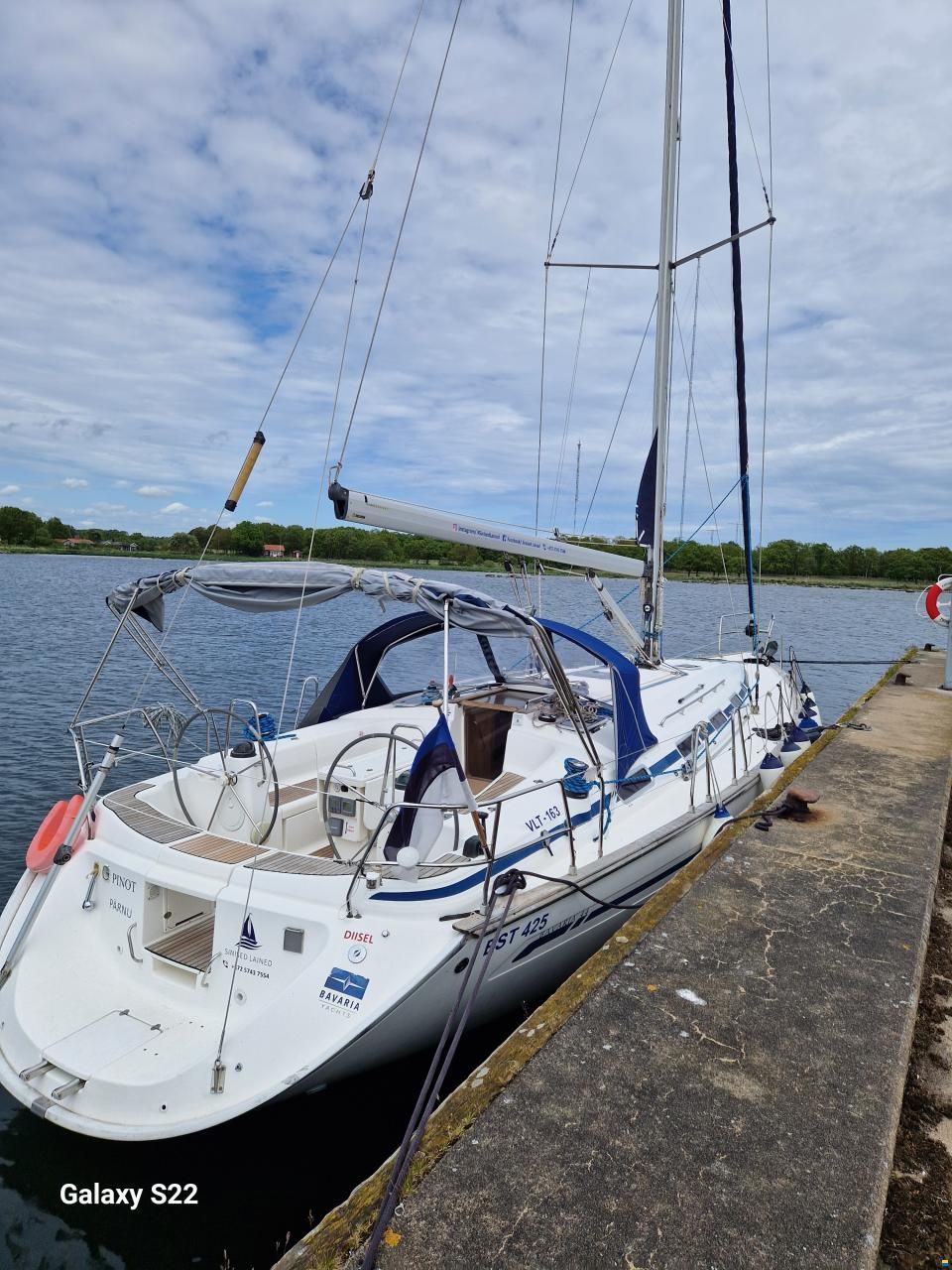 Bavaria 44