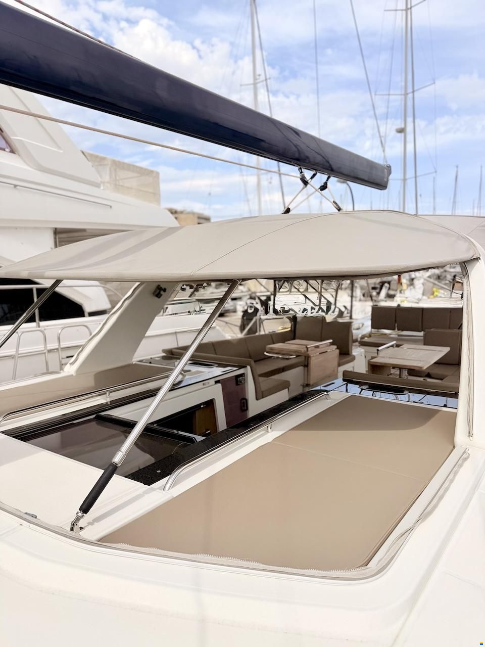 Beneteau OCEANIS YACHT 62