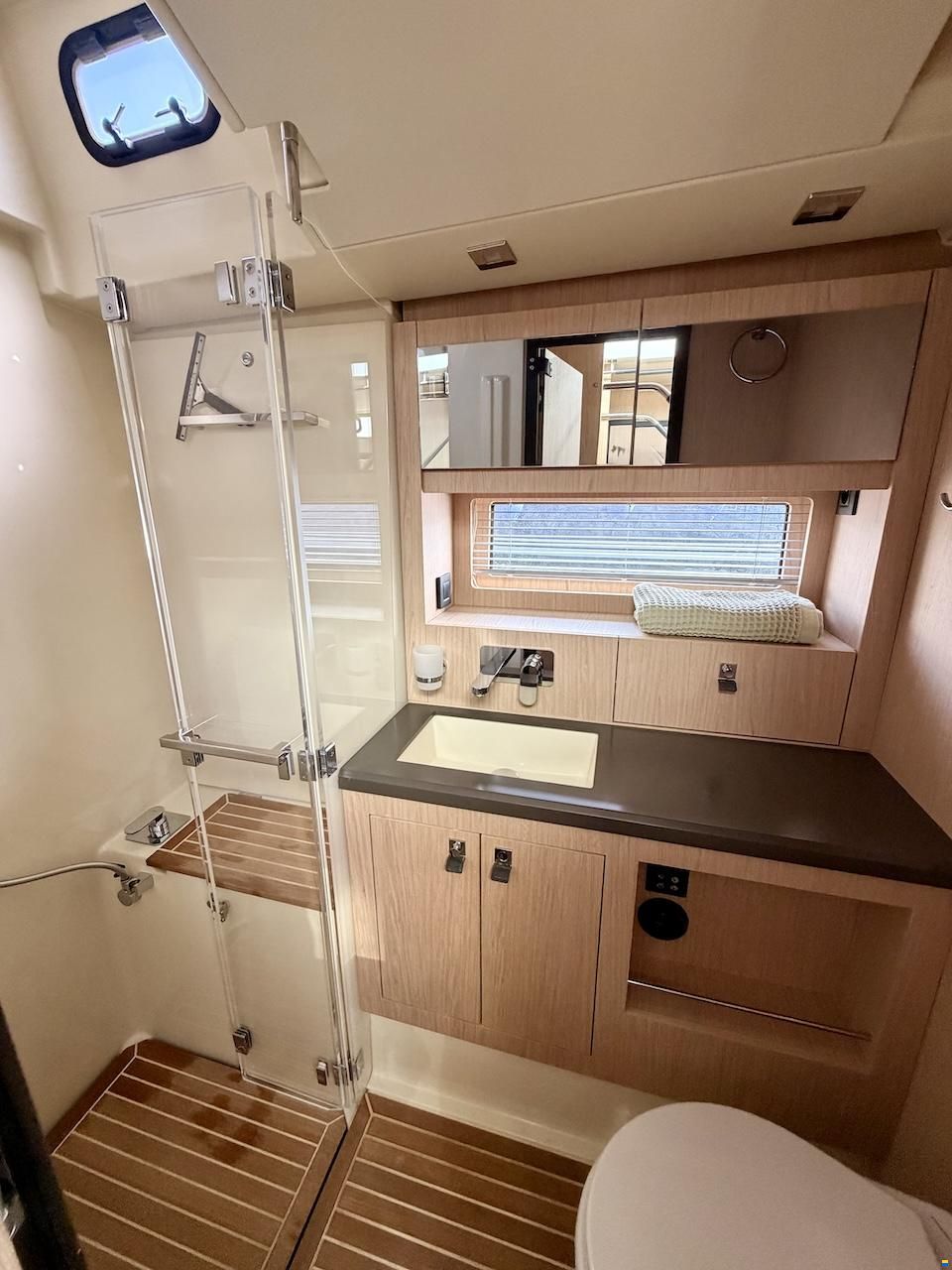 Beneteau OCEANIS YACHT 62