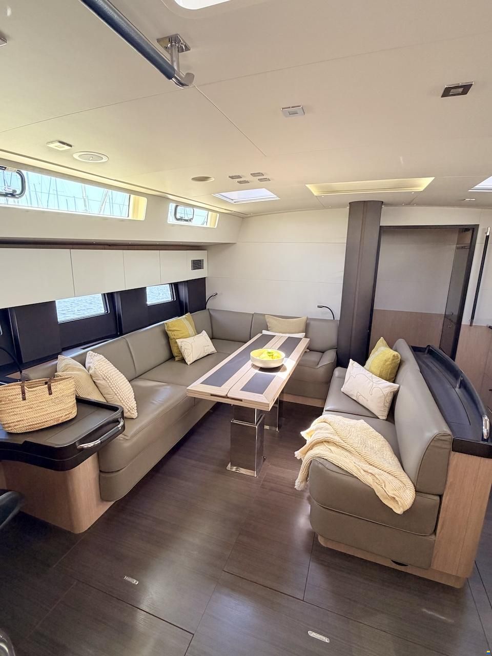 Beneteau OCEANIS YACHT 62