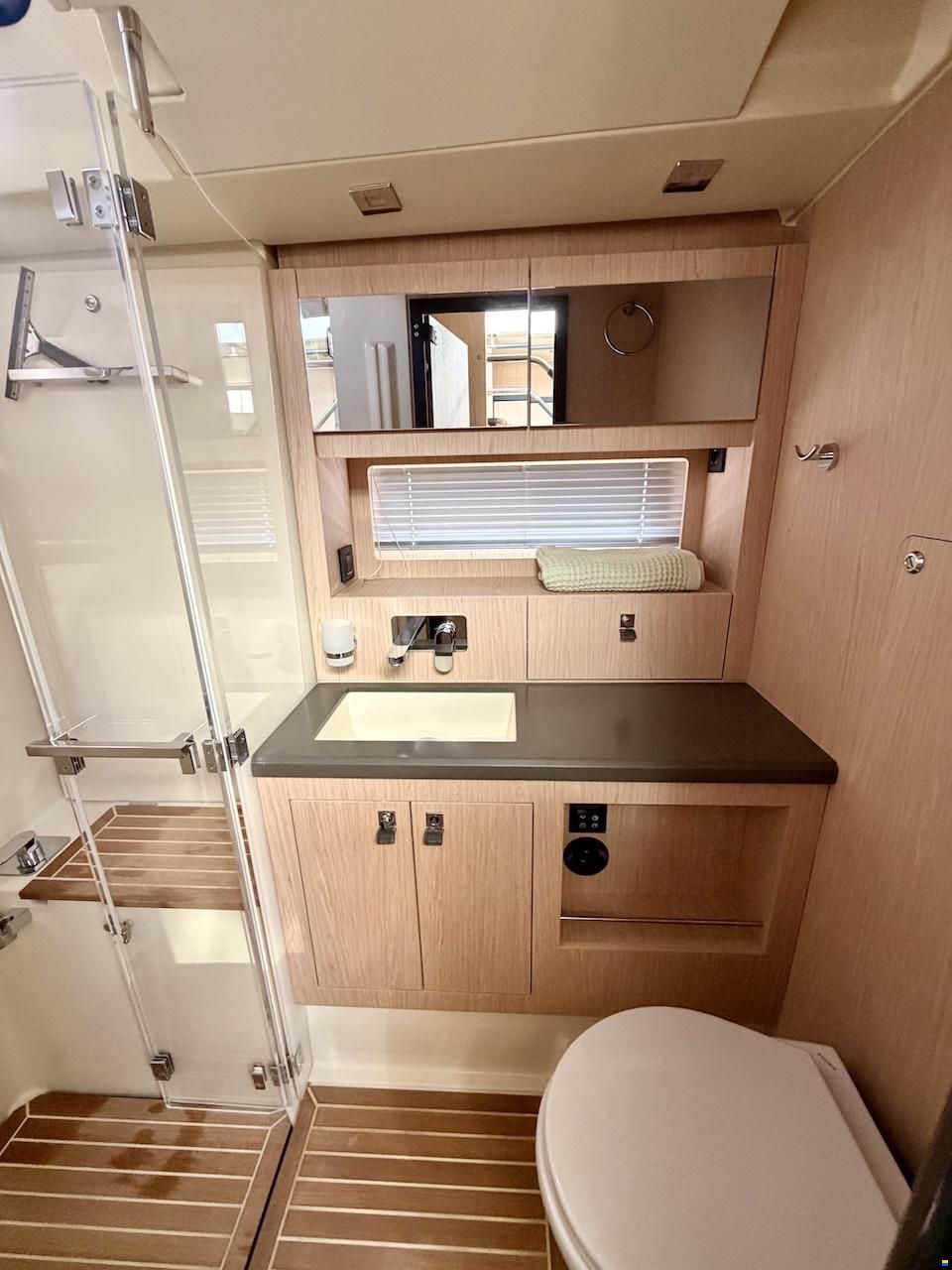 Beneteau OCEANIS YACHT 62
