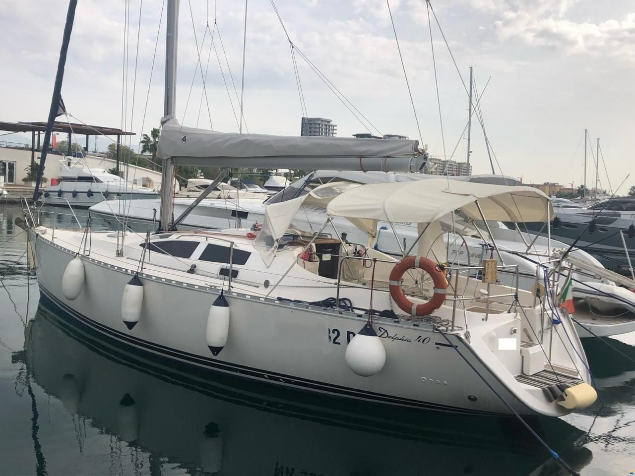 Delphia 40
