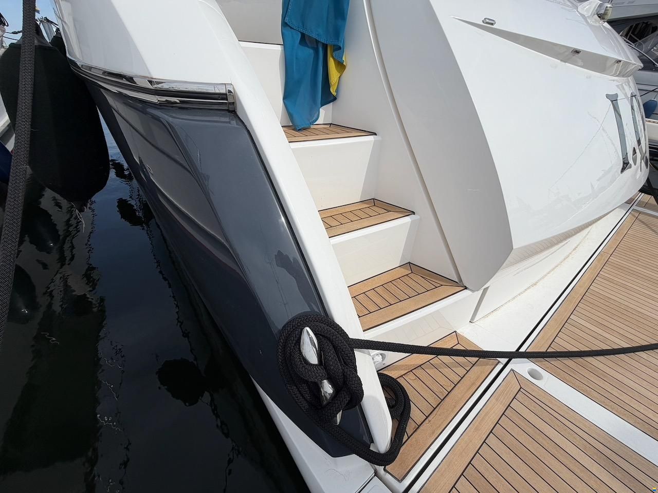Sunseeker Predator 62