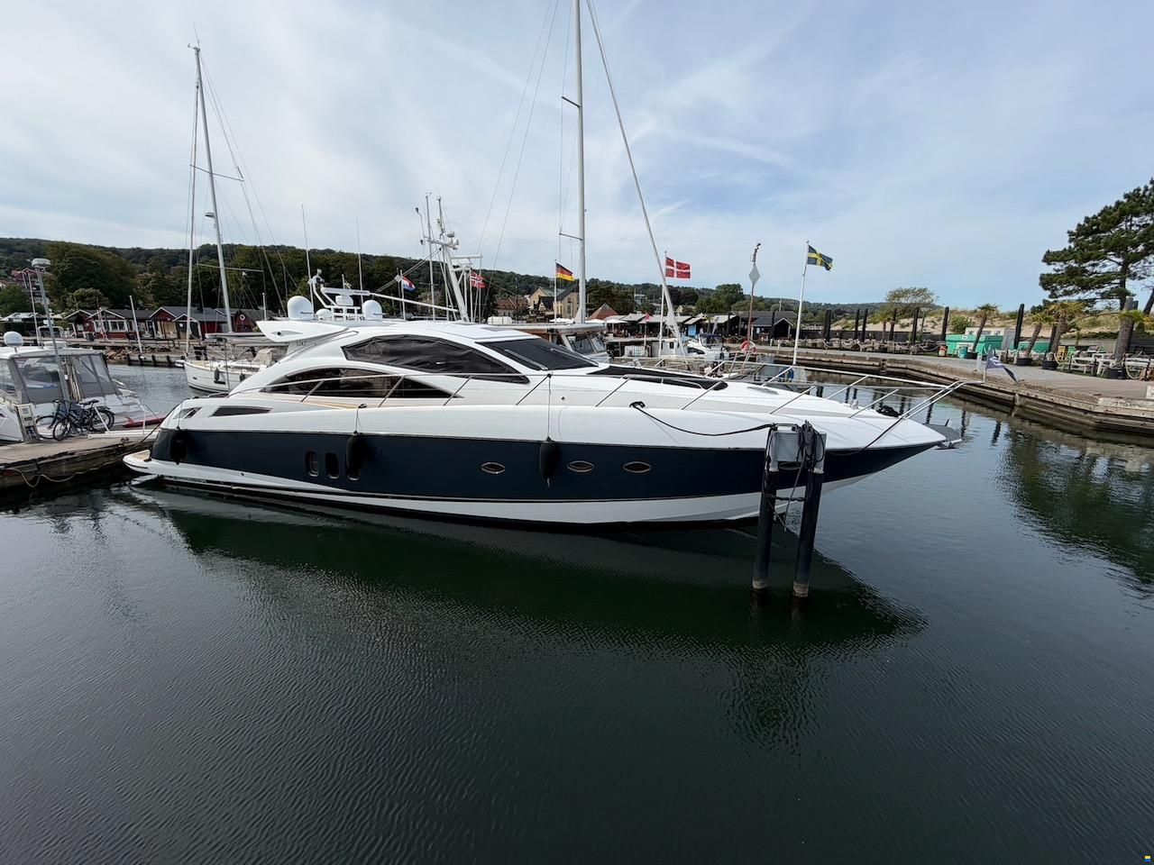 Sunseeker Predator 62