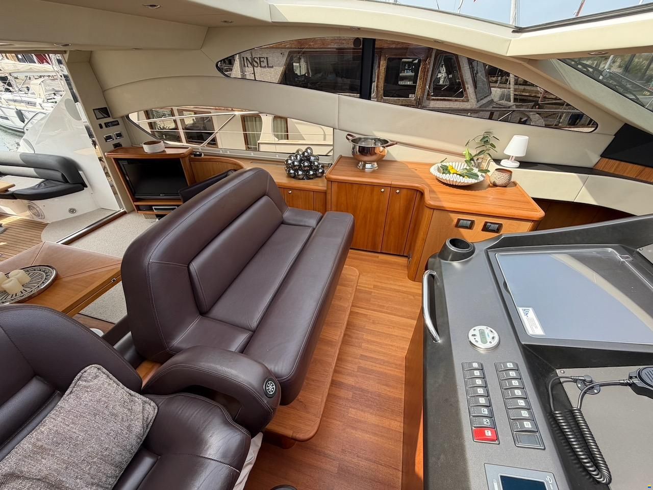 Sunseeker Predator 62