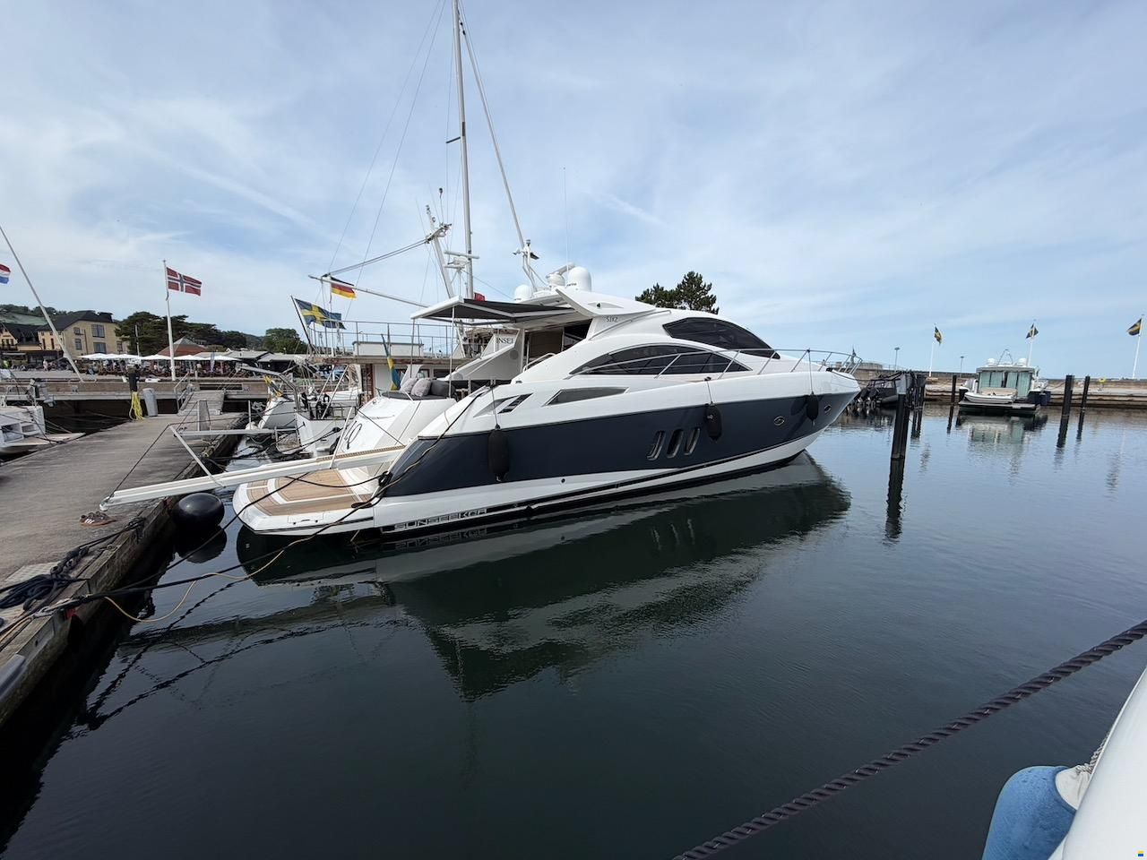Sunseeker Predator 62