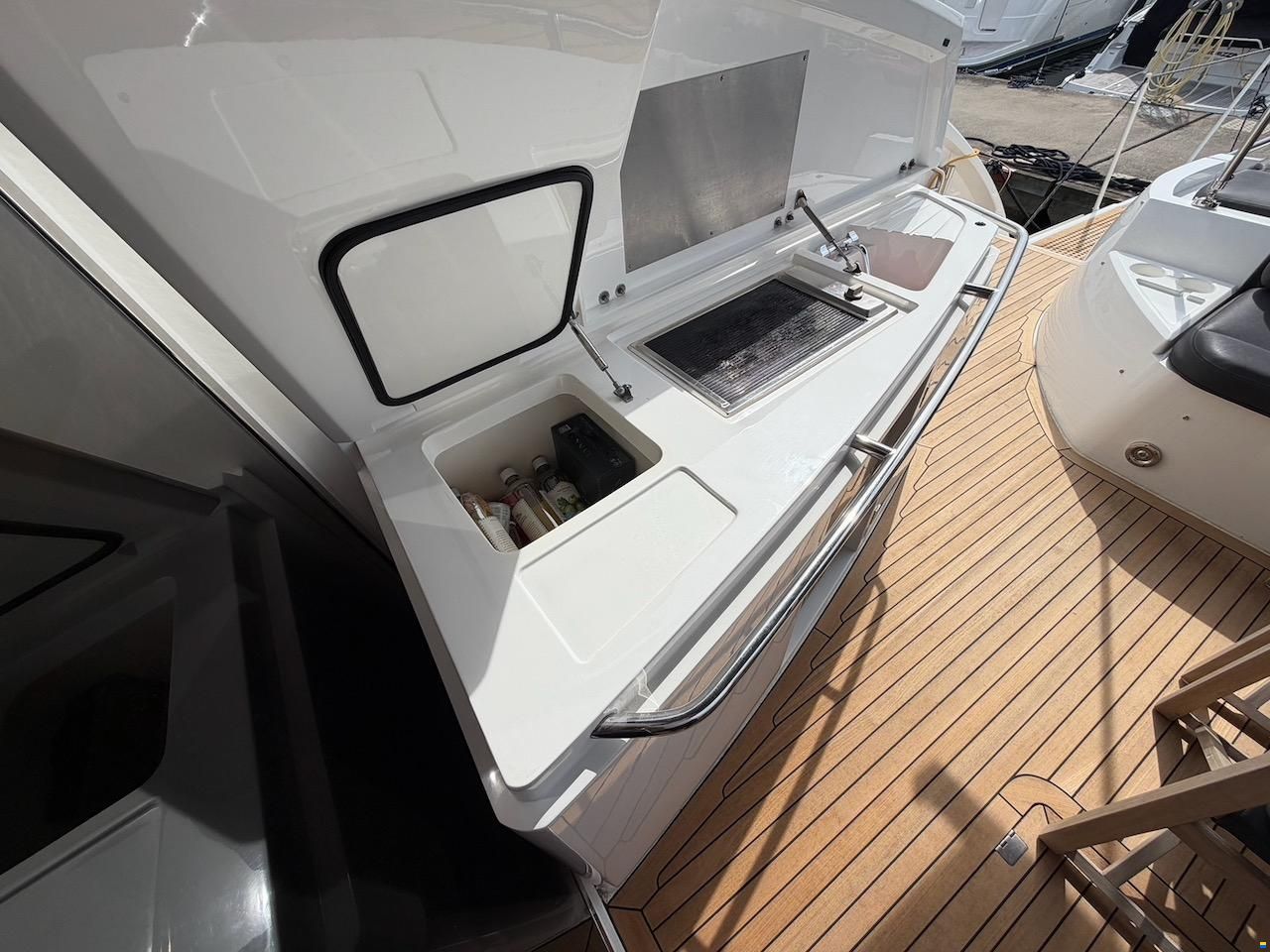 Sunseeker Predator 62