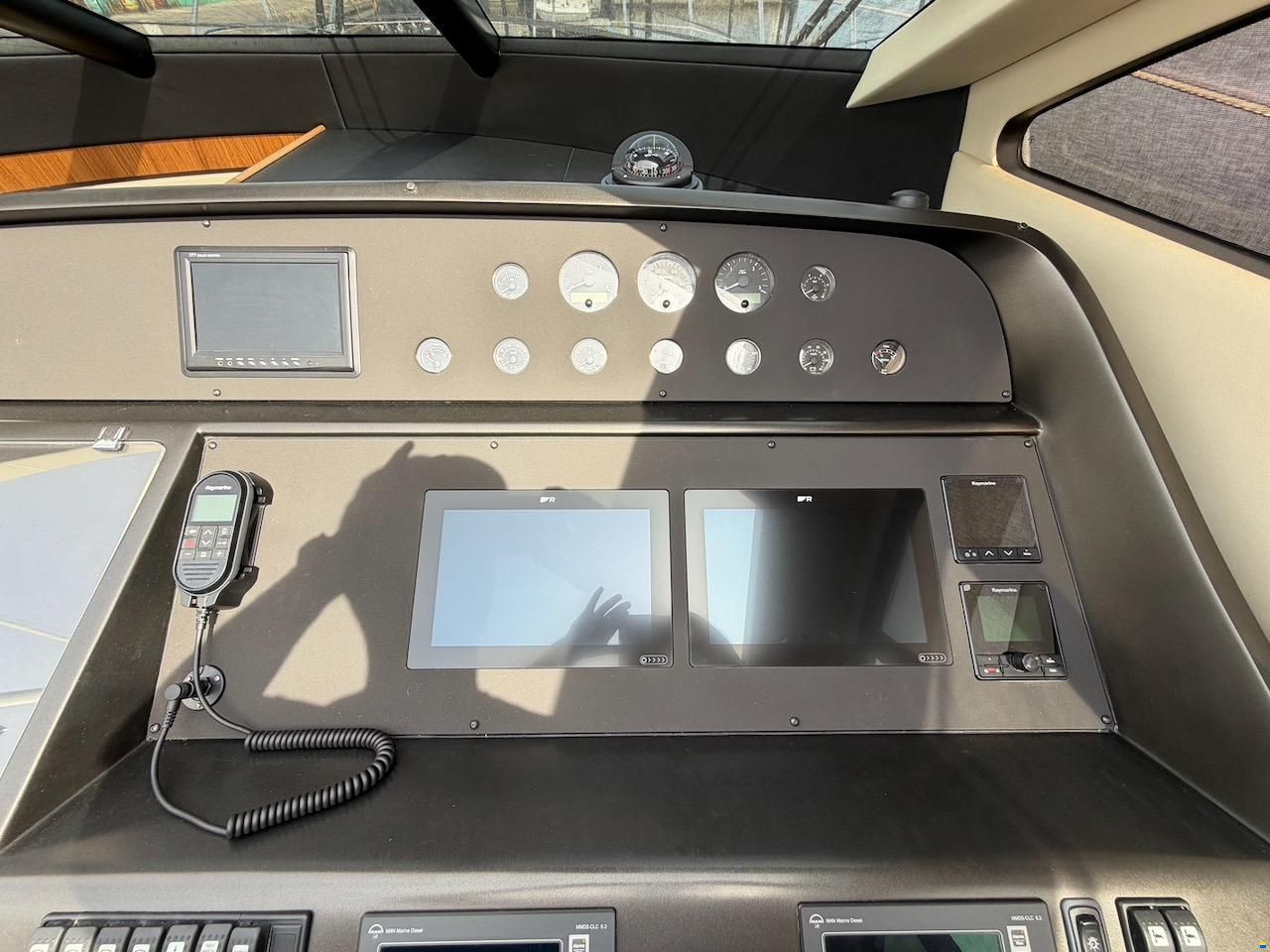 Sunseeker Predator 62