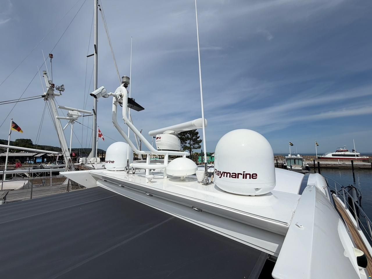 Sunseeker Predator 62