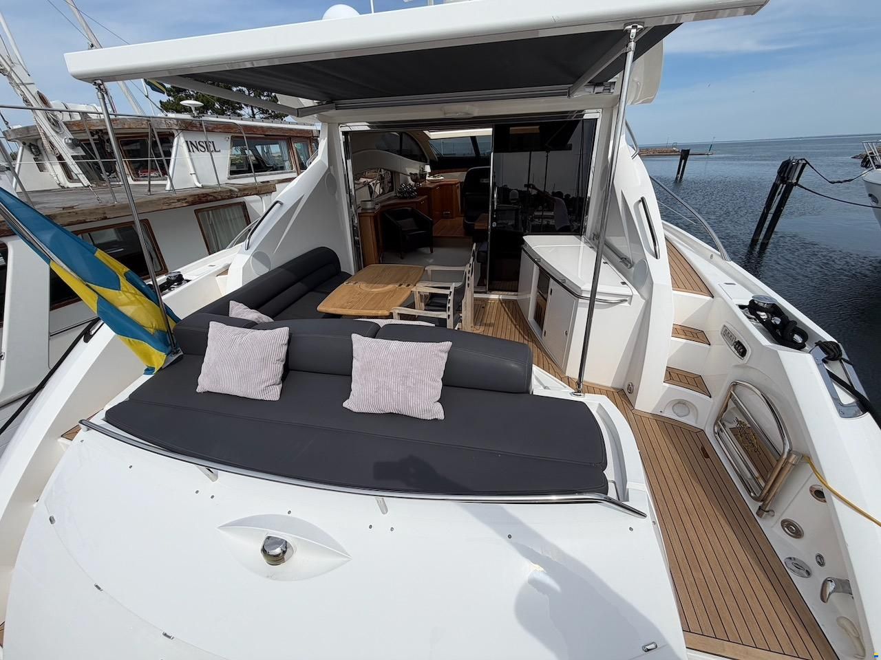 Sunseeker Predator 62