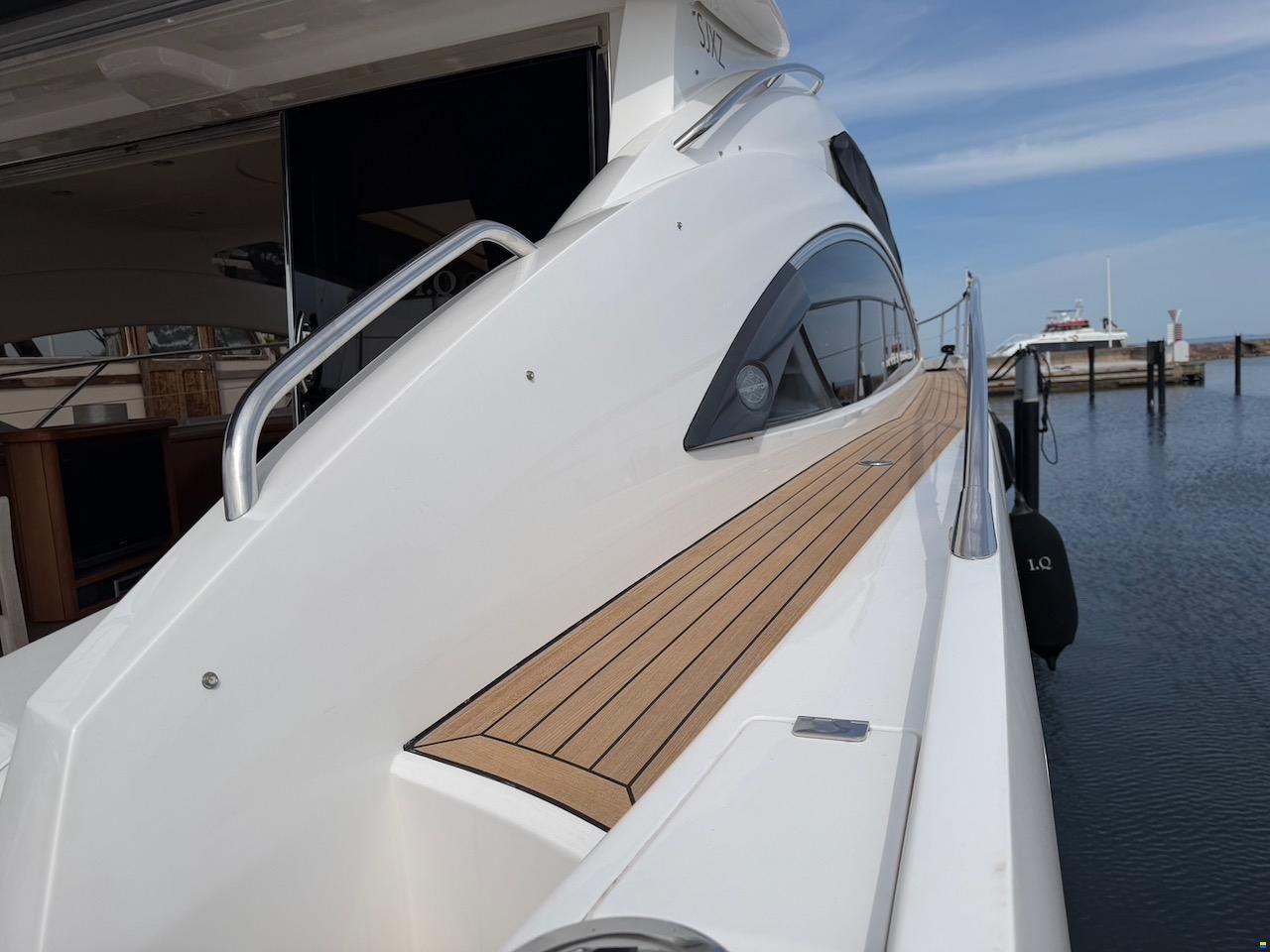 Sunseeker Predator 62