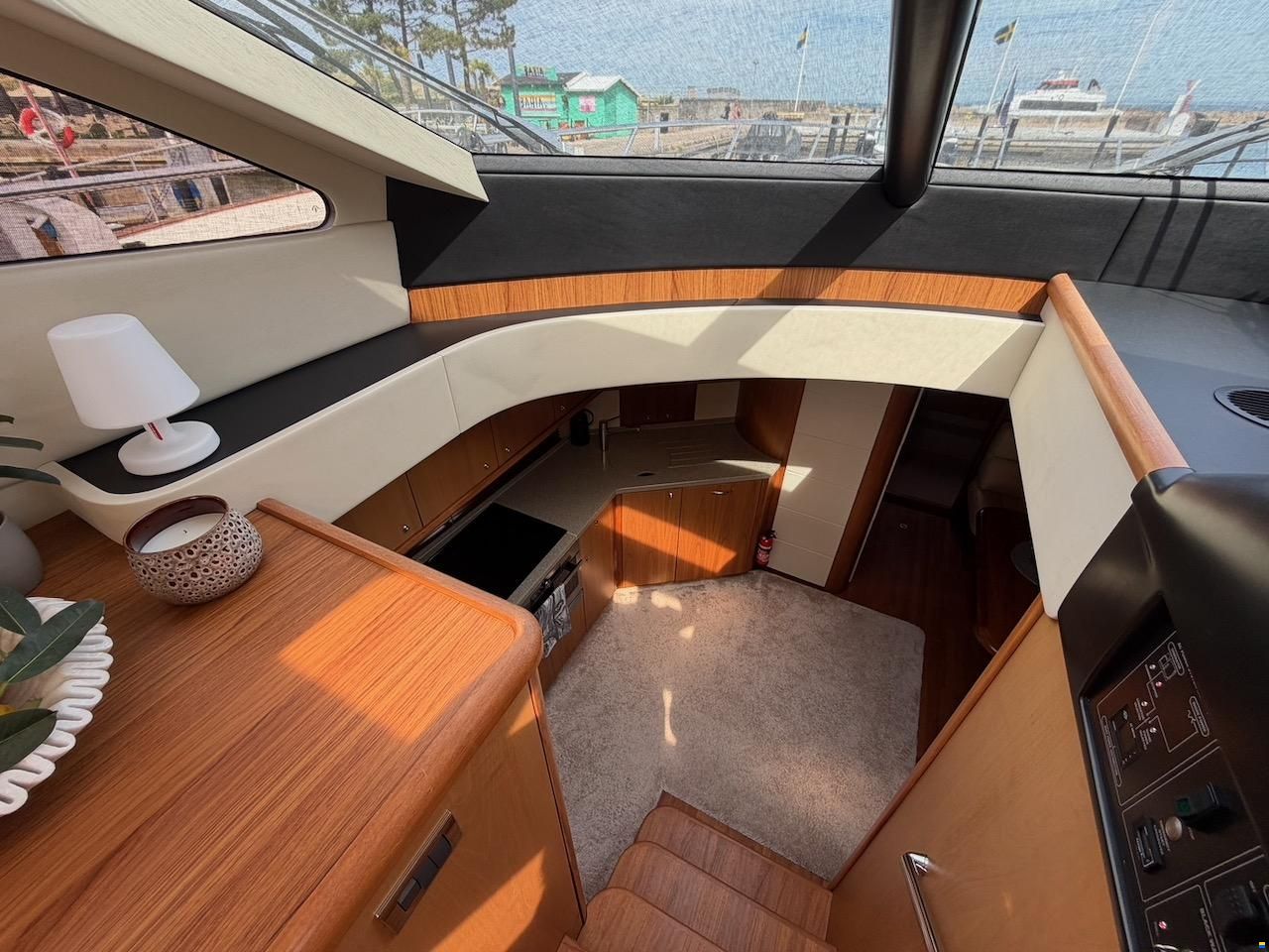 Sunseeker Predator 62
