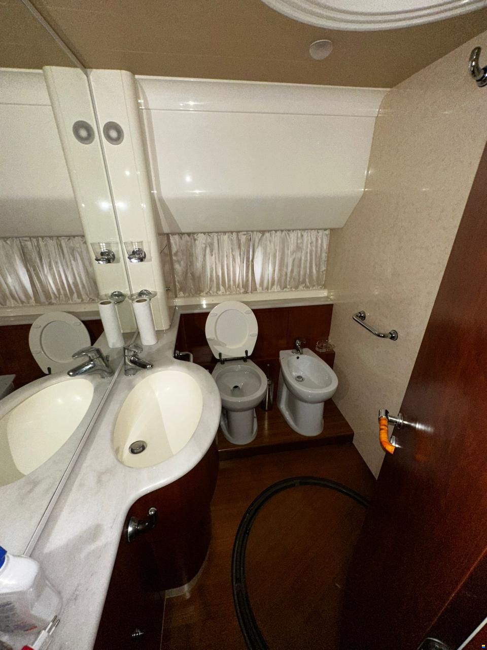 Ferretti 680
