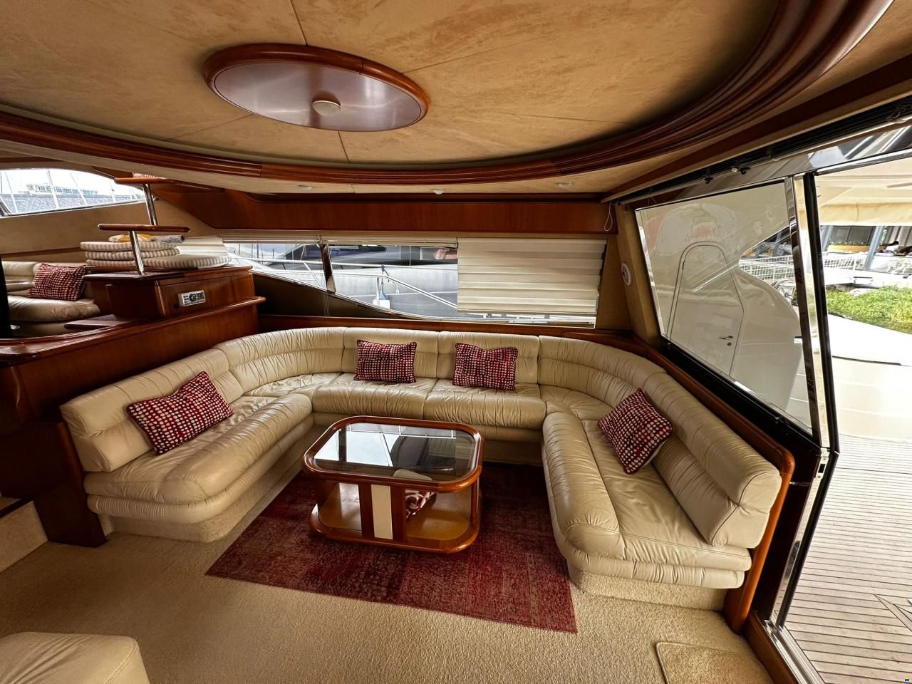 Ferretti 680