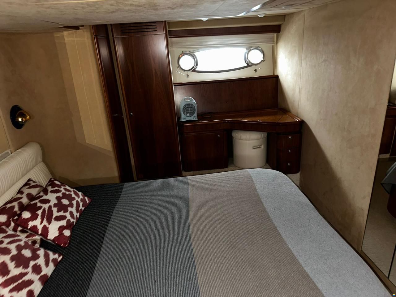 Ferretti 680
