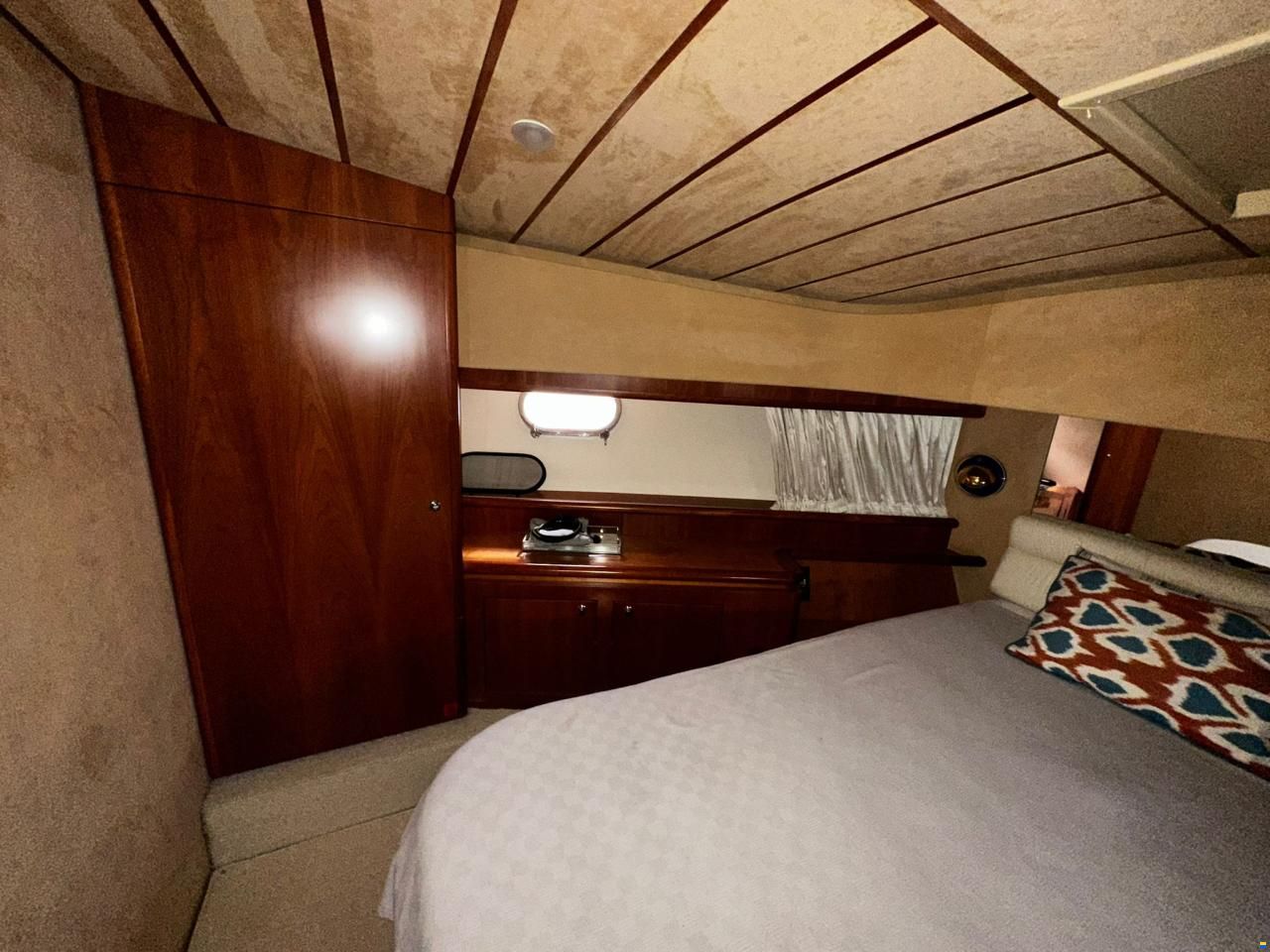 Ferretti 680