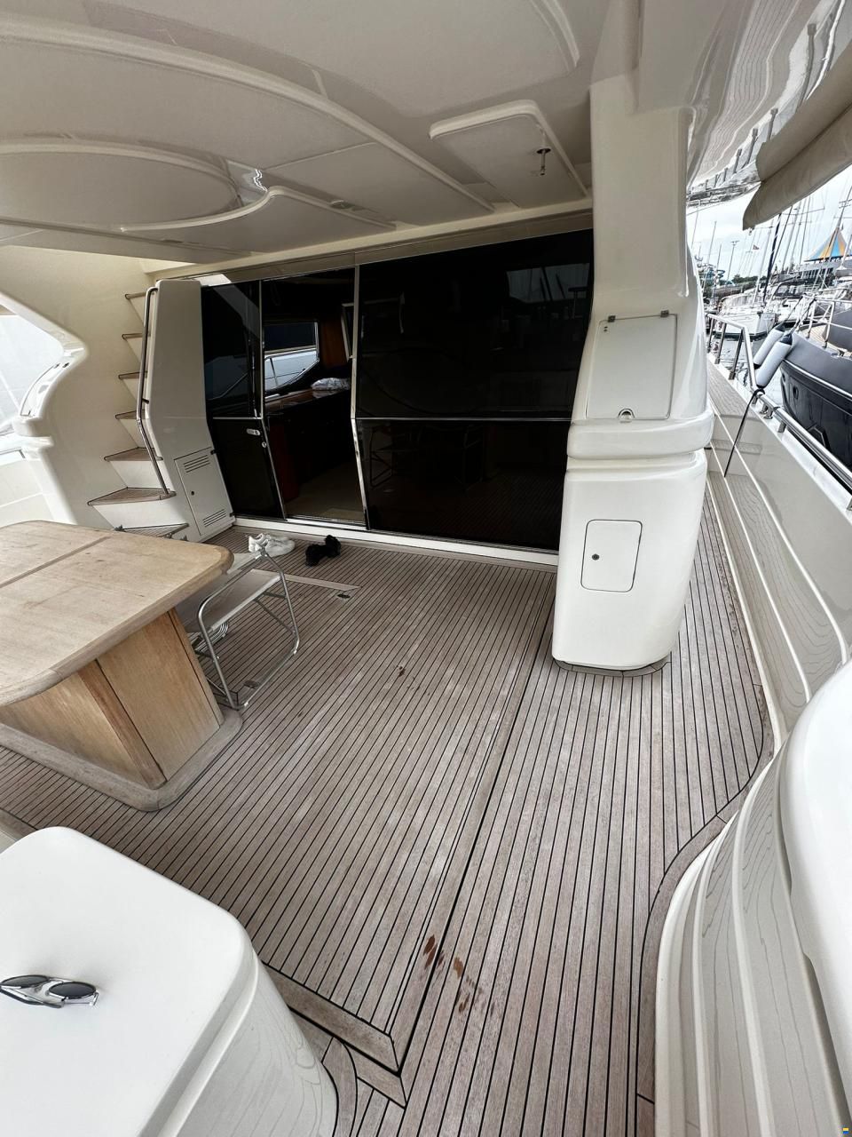 Ferretti 680