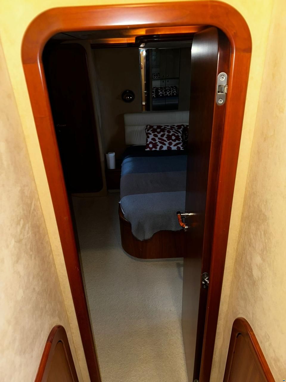 Ferretti 680