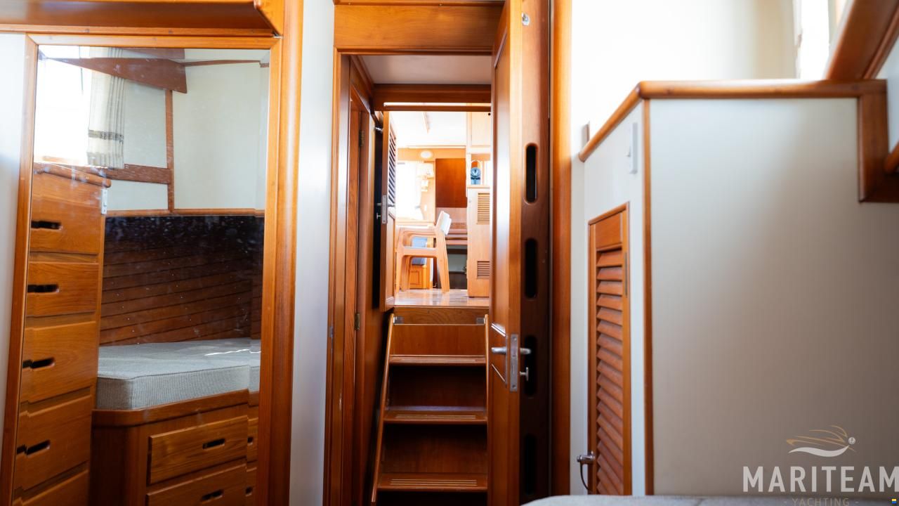 Grand Banks 49 motoryacht