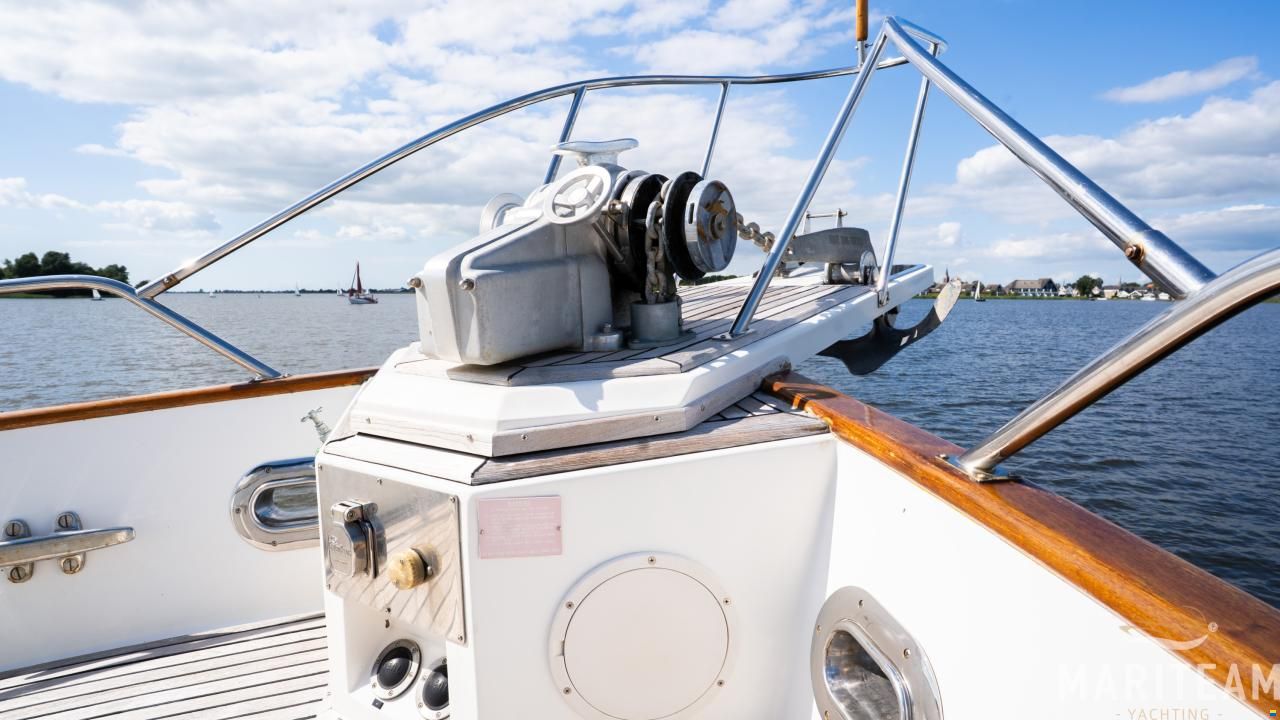 Grand Banks 49 motoryacht