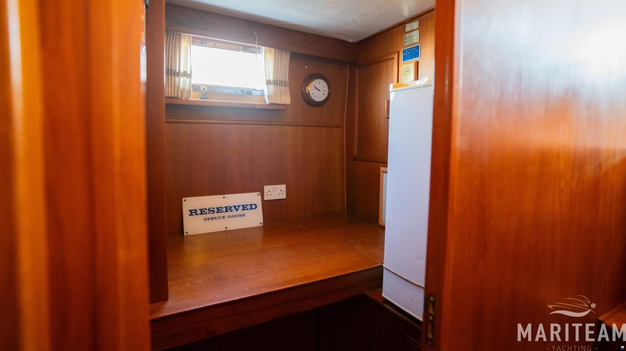 Grand Banks 49 motoryacht