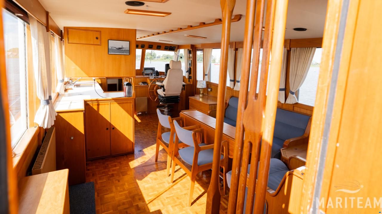 Grand Banks 49 motoryacht
