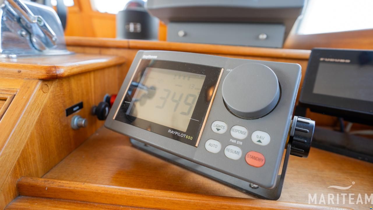 Grand Banks 49 motoryacht