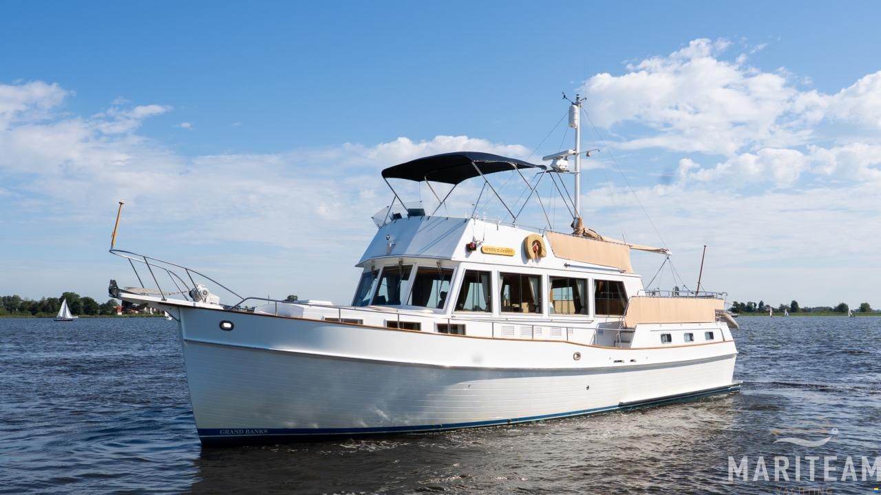 Grand Banks 49 motoryacht